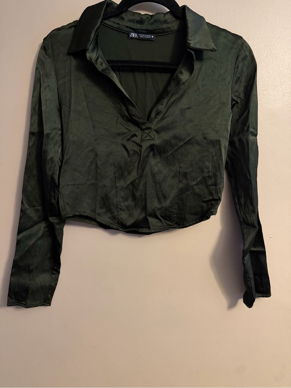 Zara Satin Collared Cropped Top in Forest Green